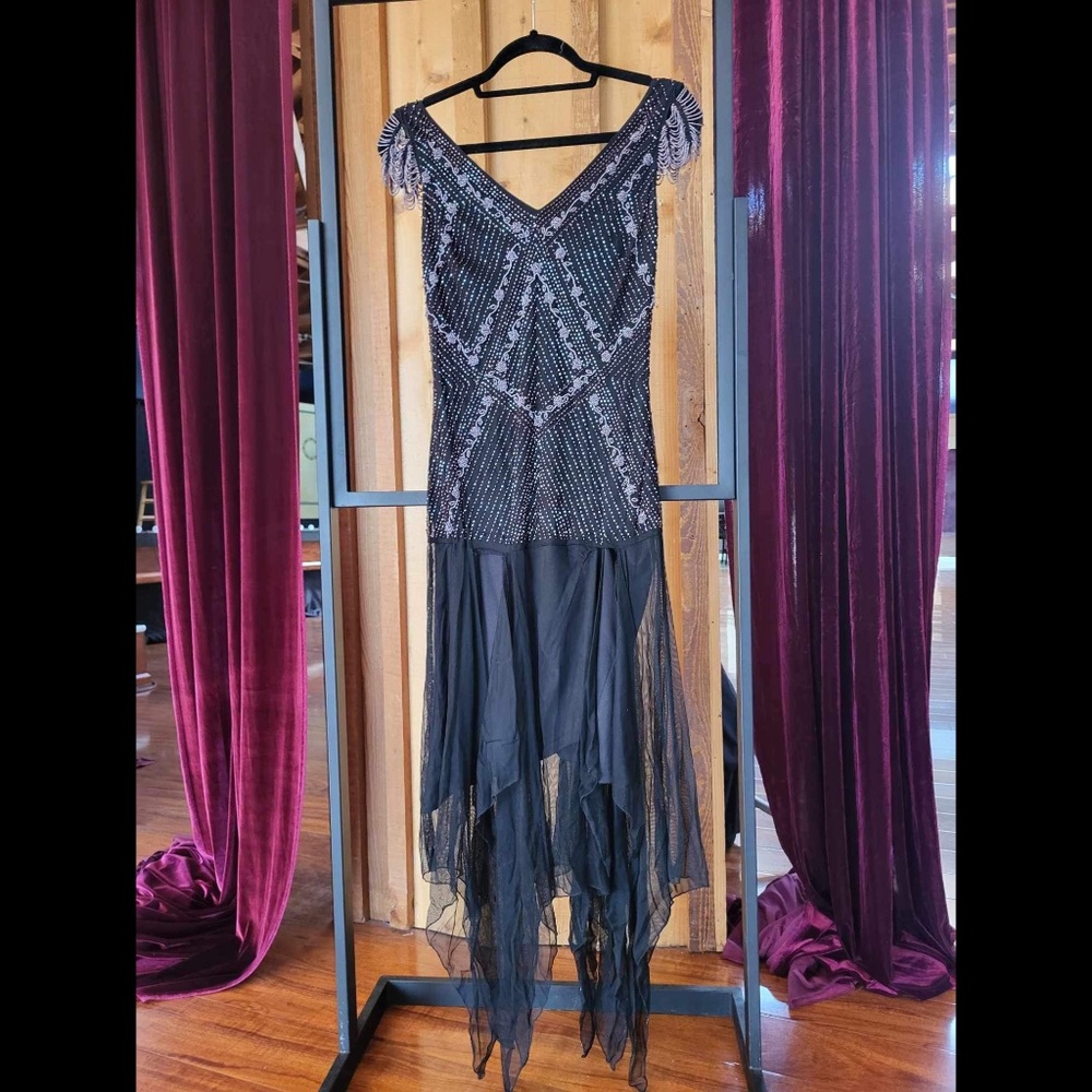Sue Wong Vintage-Inspired Flapper style dress